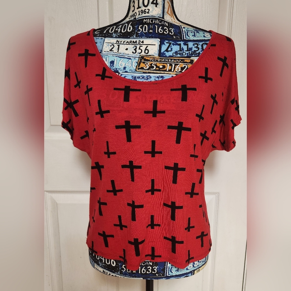 Annabelle Red and Black Cross Print Women's Tee